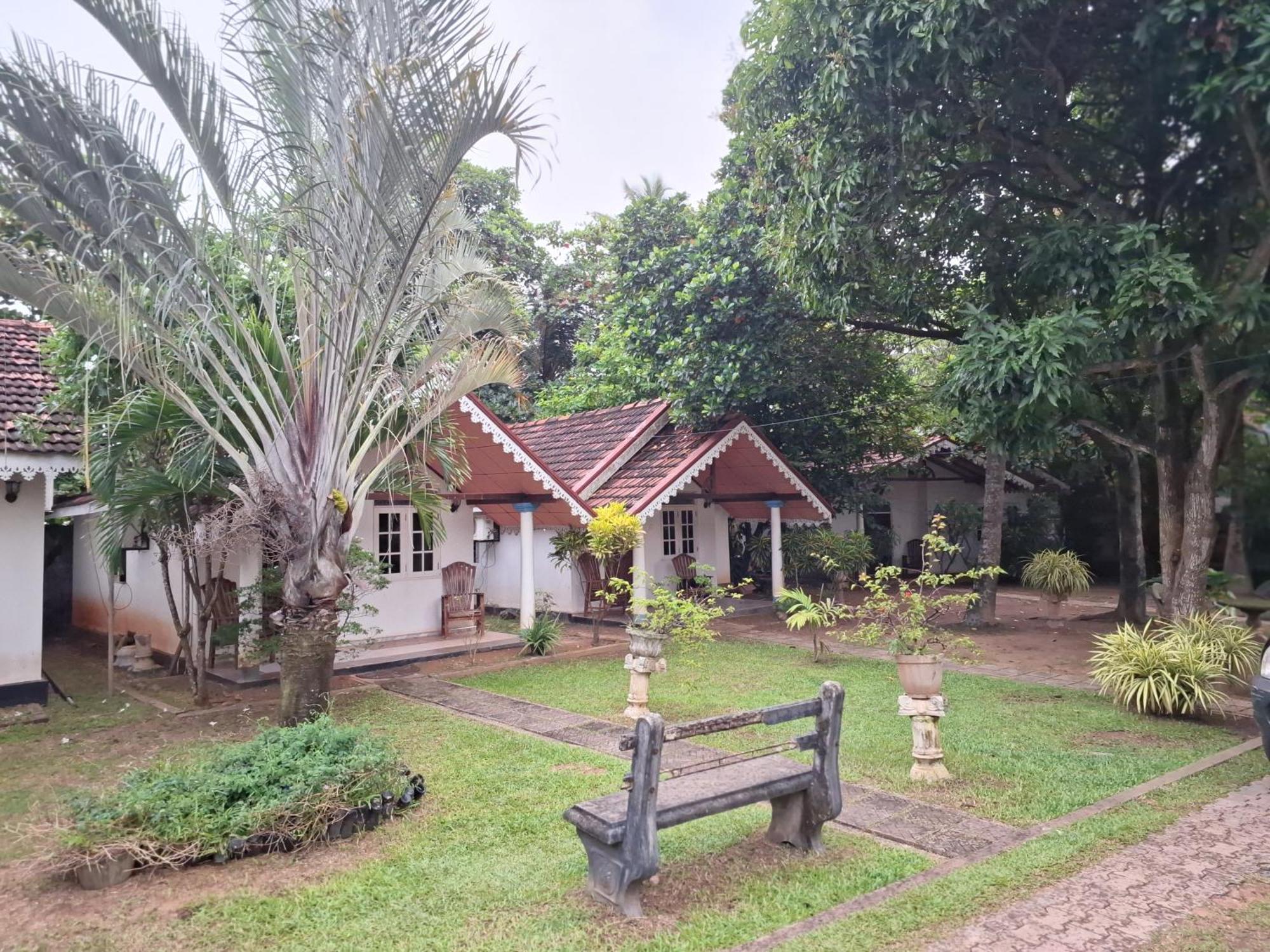 La Villa Flor Negombo Ngoại thất bức ảnh